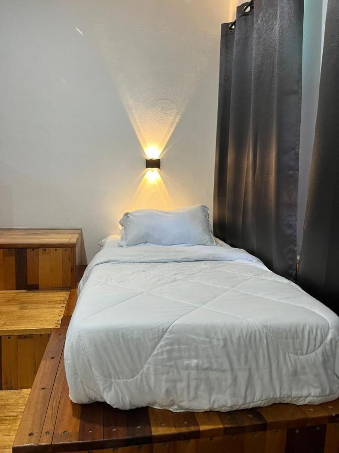 Sungai Ujong Home Stay ジョージタウン エクステリア 写真