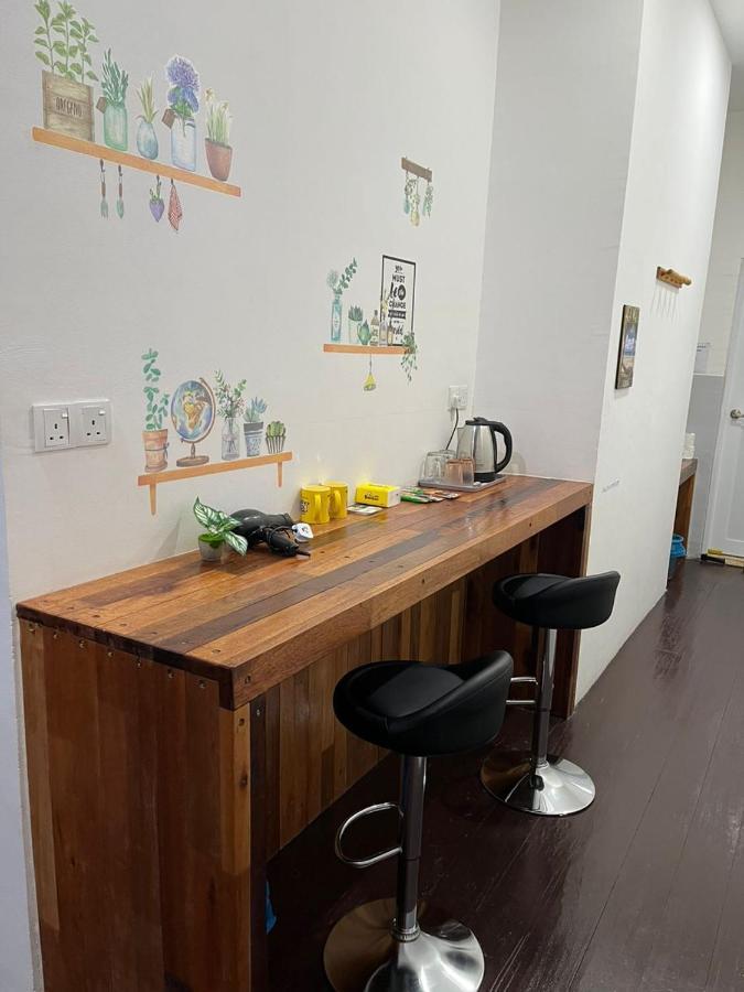 Sungai Ujong Home Stay ジョージタウン エクステリア 写真