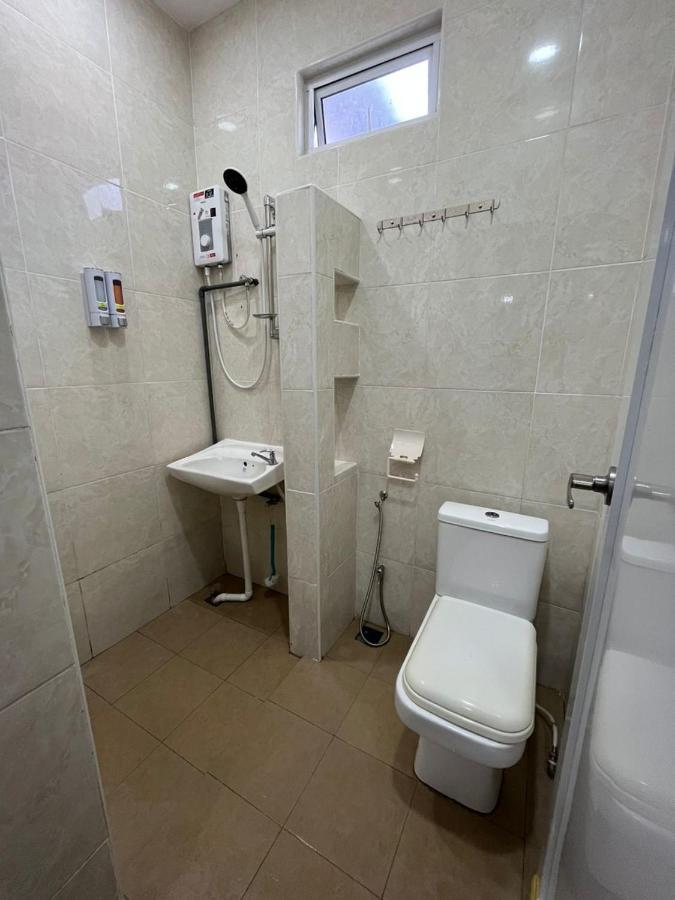 Sungai Ujong Home Stay ジョージタウン エクステリア 写真